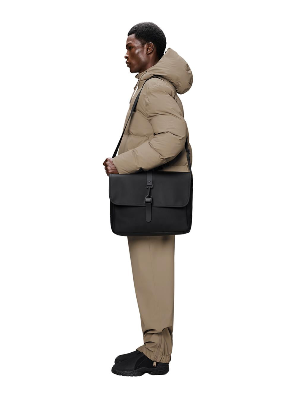 Messenger Bag MESSENGER BAG BLACK Rains 