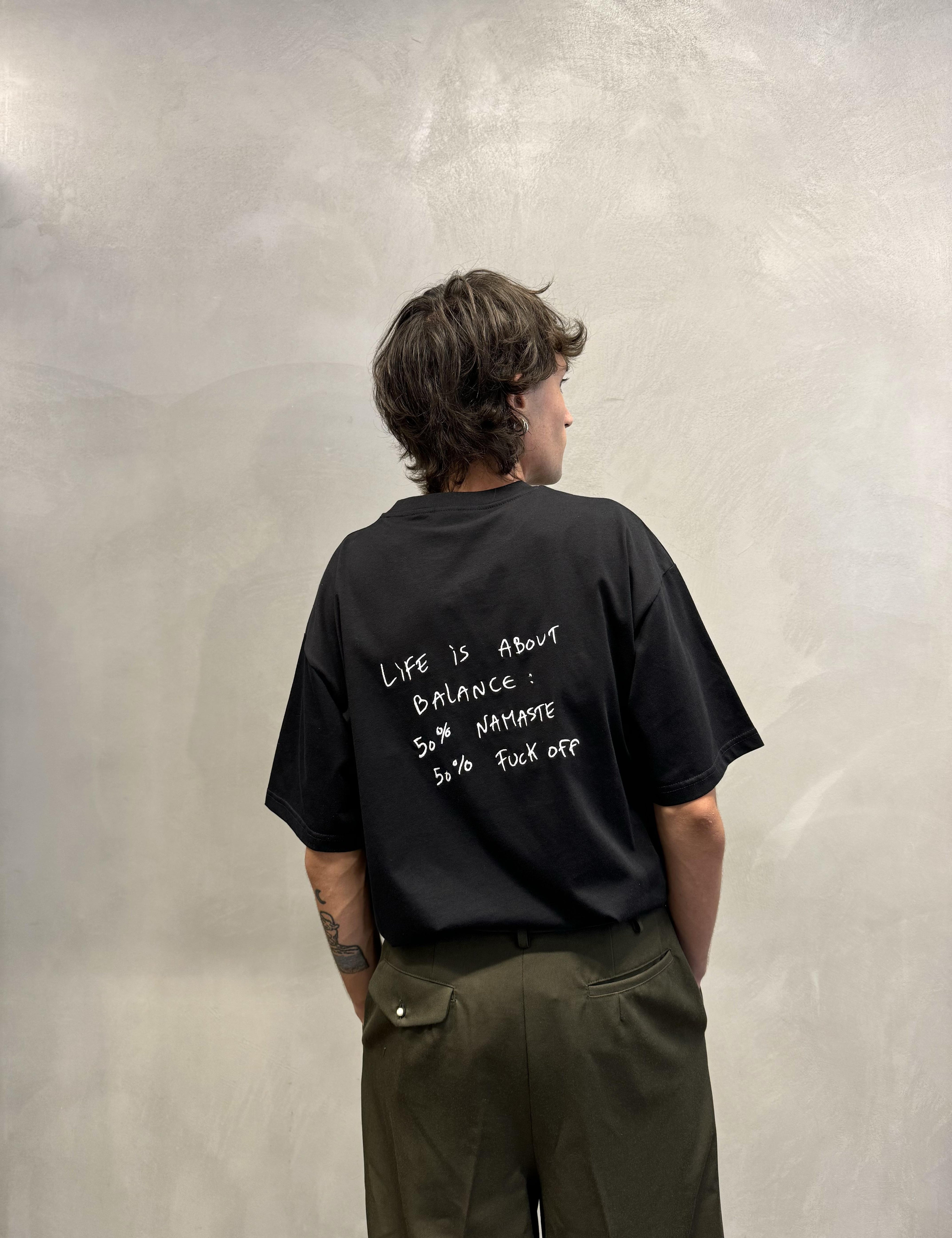 Life Is Tee LIFE IS BLK Hi Five 