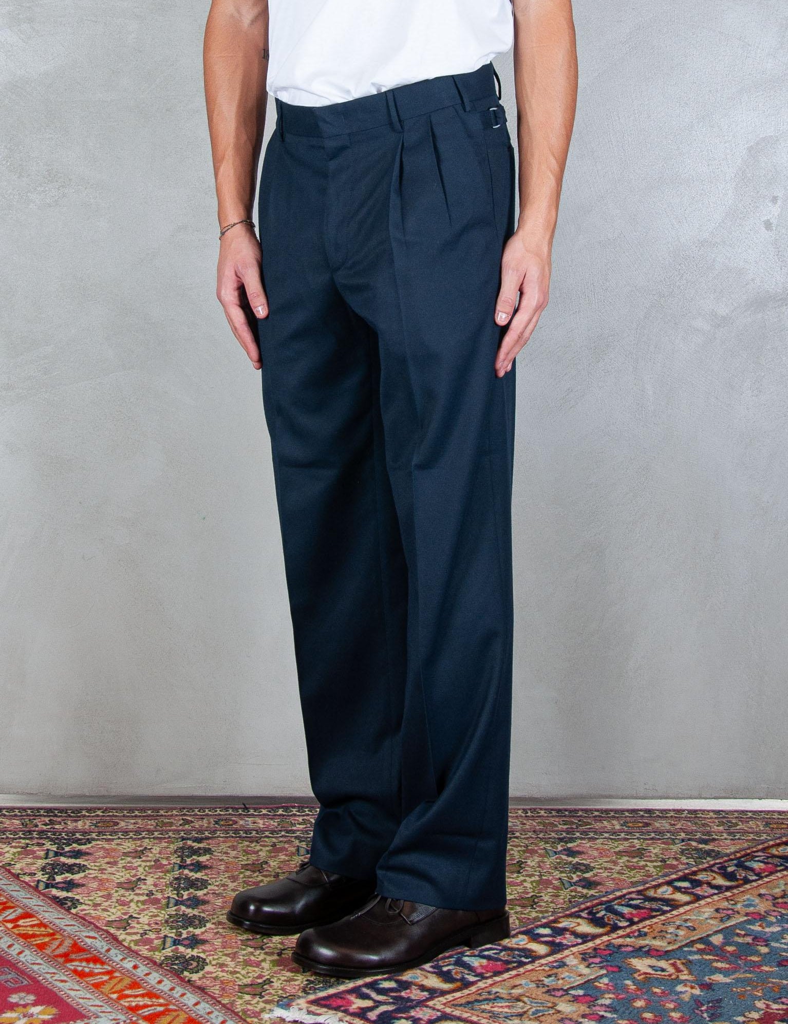 Nev NEV WQ782-69 Cellar Door 