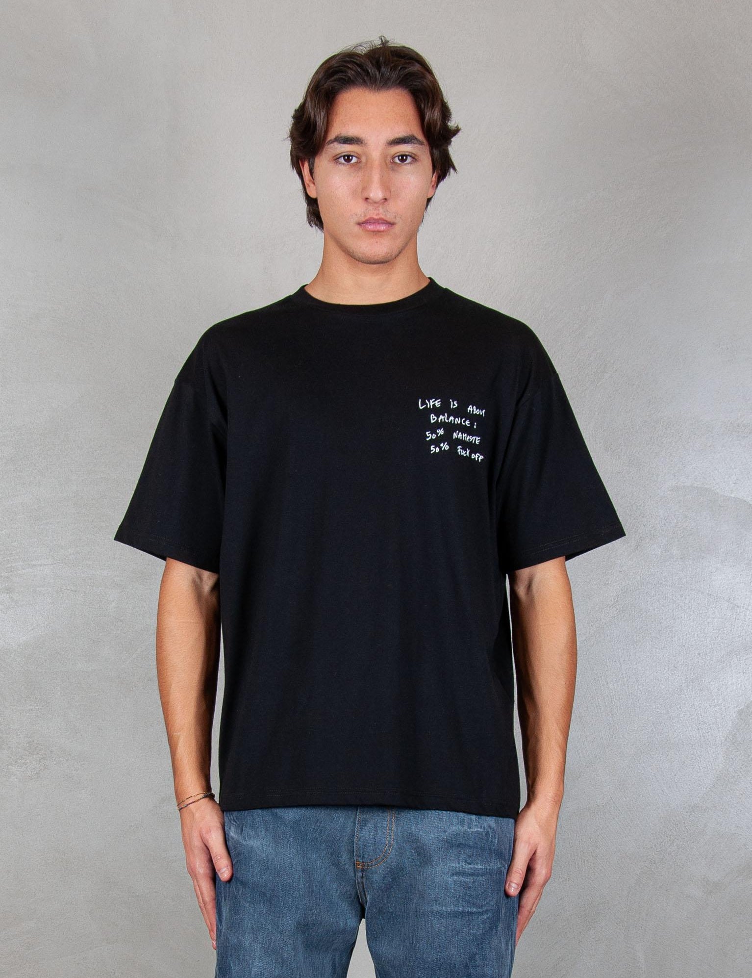 >Life Is Tee LIFE IS BLK Hi Five 