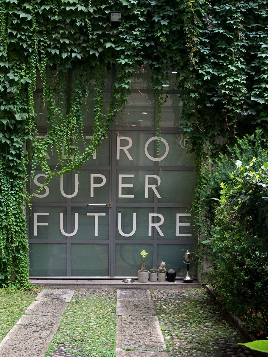 Retrosuperfuture